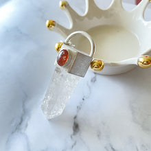 Cargar imagen en el visor de la galería, Punta cuarzo hielo y piedra del sol ovalada