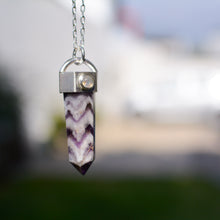Cargar imagen en el visor de la galería, Punta de amatista chevron y piedra luna