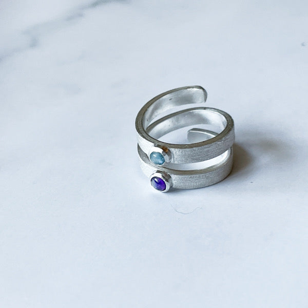 Anillo espiral amatista y aguamarina