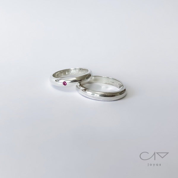 Argollas de matrimonio inglesas de plata con Rubí